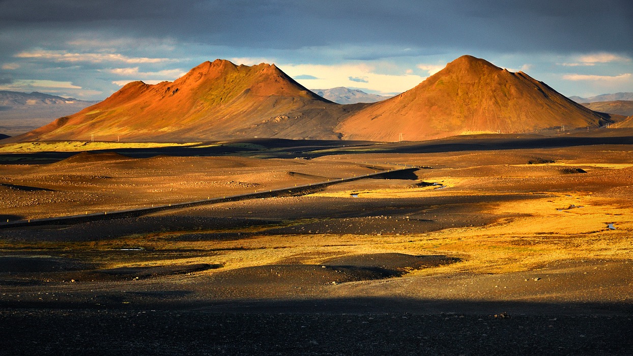 Foto: Geldingafell - Vegahnjúkur - Útsýnisstadur - Island - září 2021